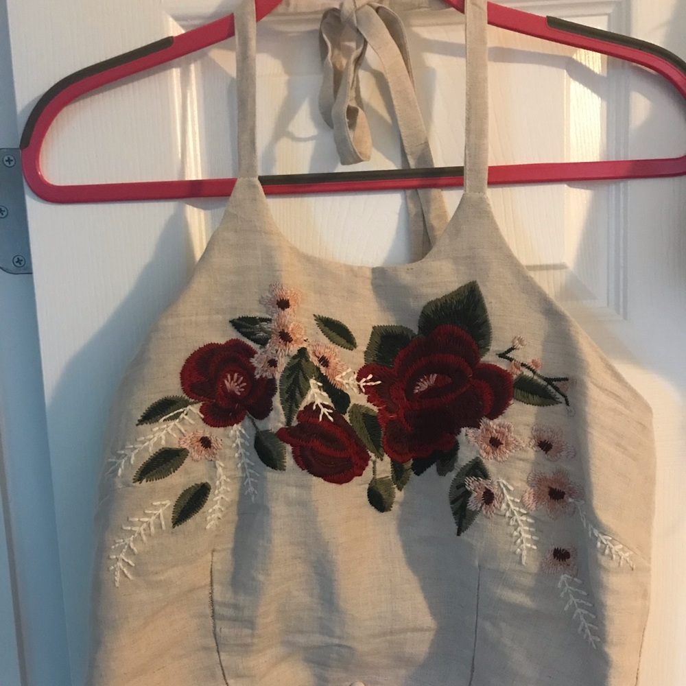 White Crow halter crop